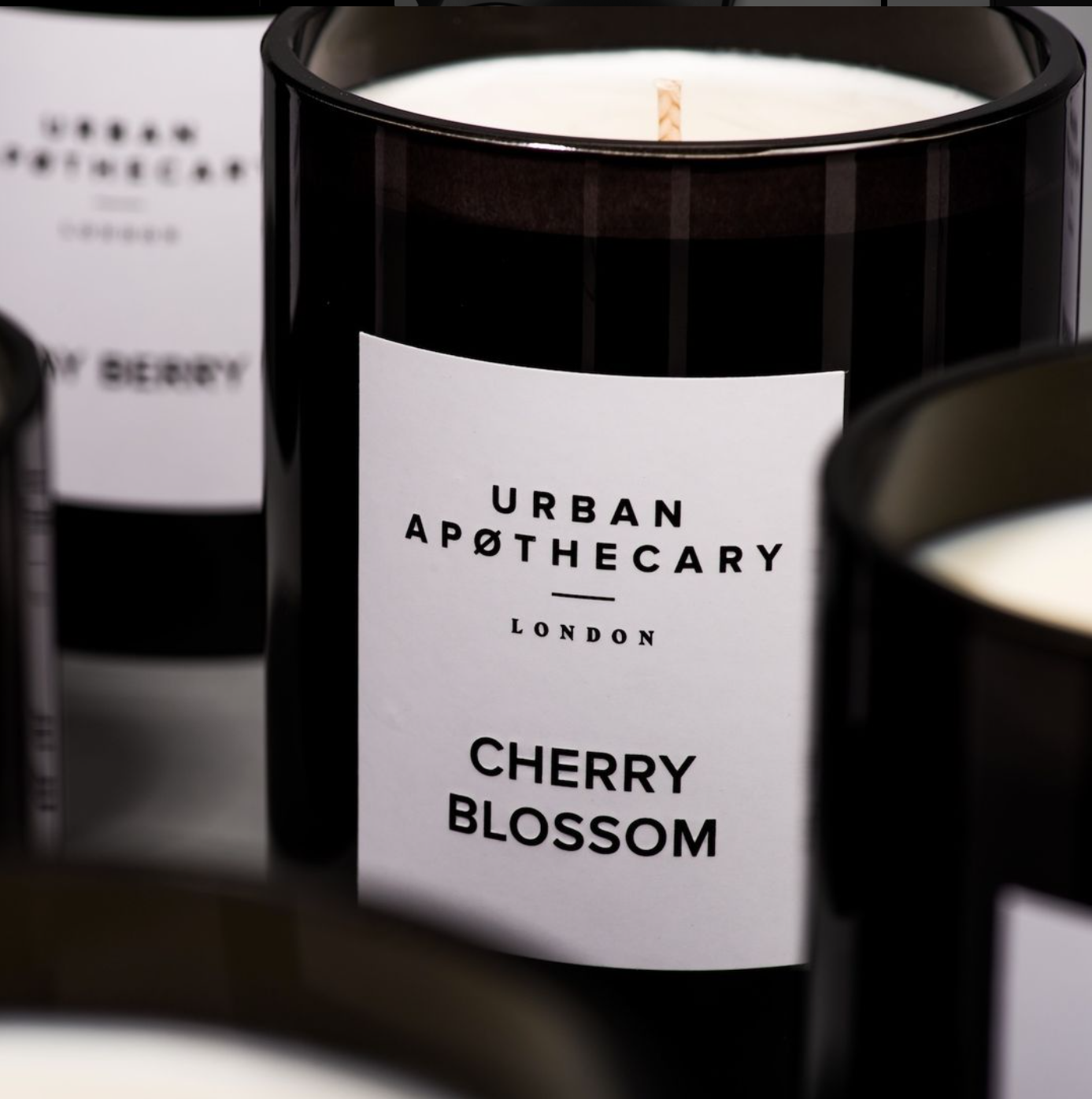 Urban Apothecary Cherry Blossom Travel Candle 櫻花｜經典系列  175g